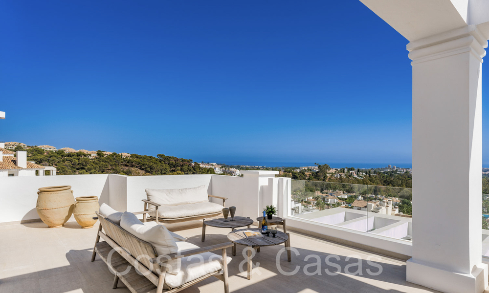 Penthouse contemporain de luxe méditerranéen à vendre avec vue panoramique à Nueva Andalucia, Marbella 72118