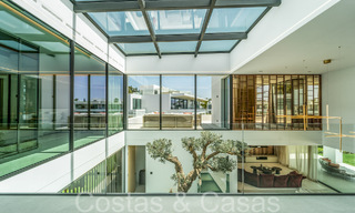 Villa design sophistiquée à vendre près de la plage au cœur du Golden Mile de Marbella 72010 