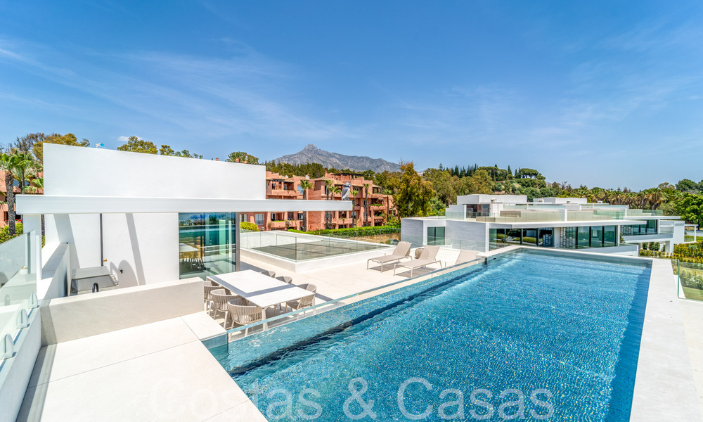 Villa design sophistiquée à vendre près de la plage au cœur du Golden Mile de Marbella 72024