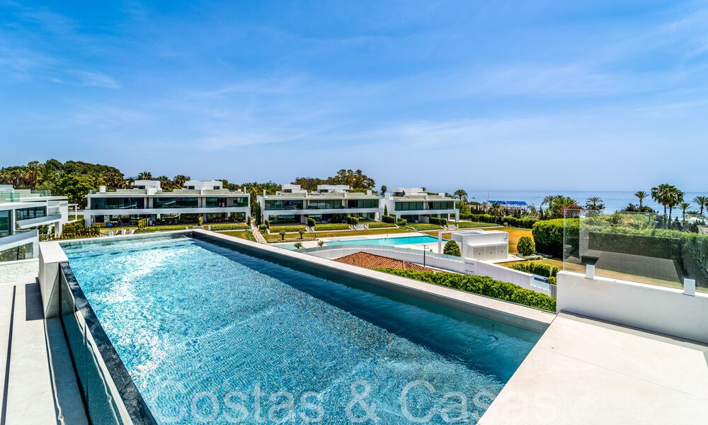 Villa design sophistiquée à vendre près de la plage au cœur du Golden Mile de Marbella 72025