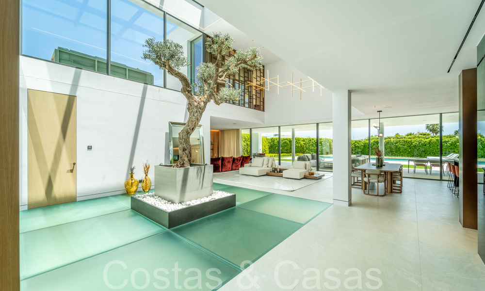 Villa design sophistiquée à vendre près de la plage au cœur du Golden Mile de Marbella 72029