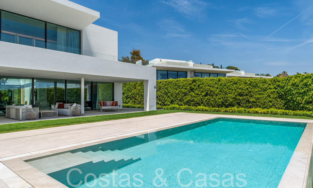 Villa design sophistiquée à vendre près de la plage au cœur du Golden Mile de Marbella 72043