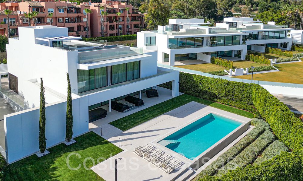 Villa design sophistiquée à vendre près de la plage au cœur du Golden Mile de Marbella 72046