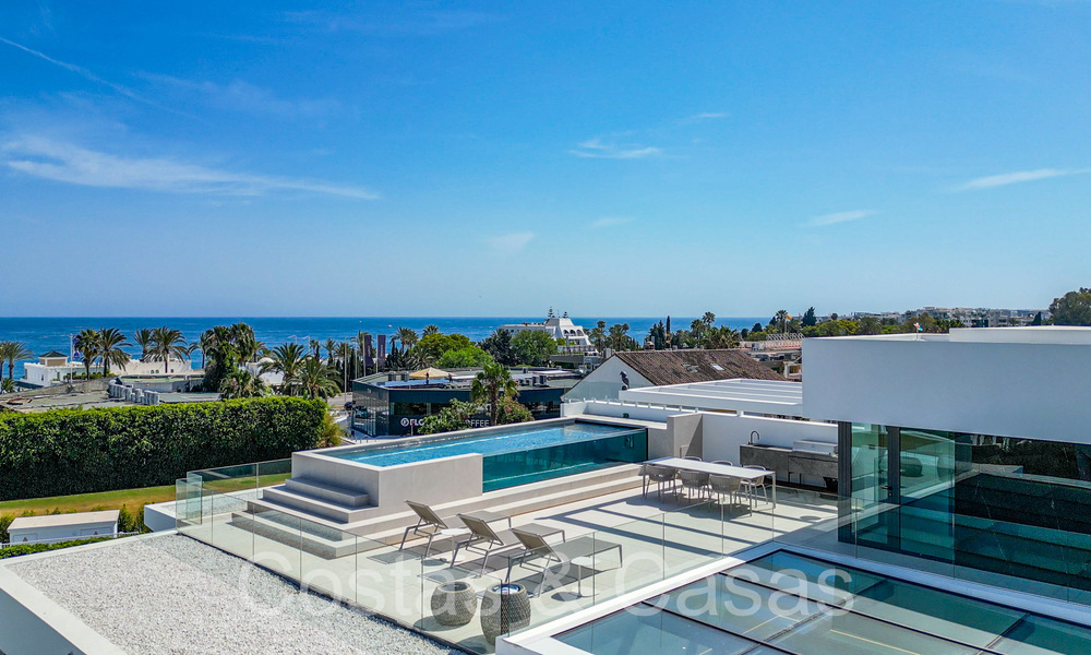 Villa design sophistiquée à vendre près de la plage au cœur du Golden Mile de Marbella 72048