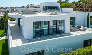 Villa design sophistiquée à vendre près de la plage au cœur du Golden Mile de Marbella 72050 