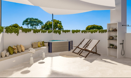 Maison mitoyenne contemporaine rénovée à vendre à distance de marche de la plage à Nueva Andalucia, Marbella 72130