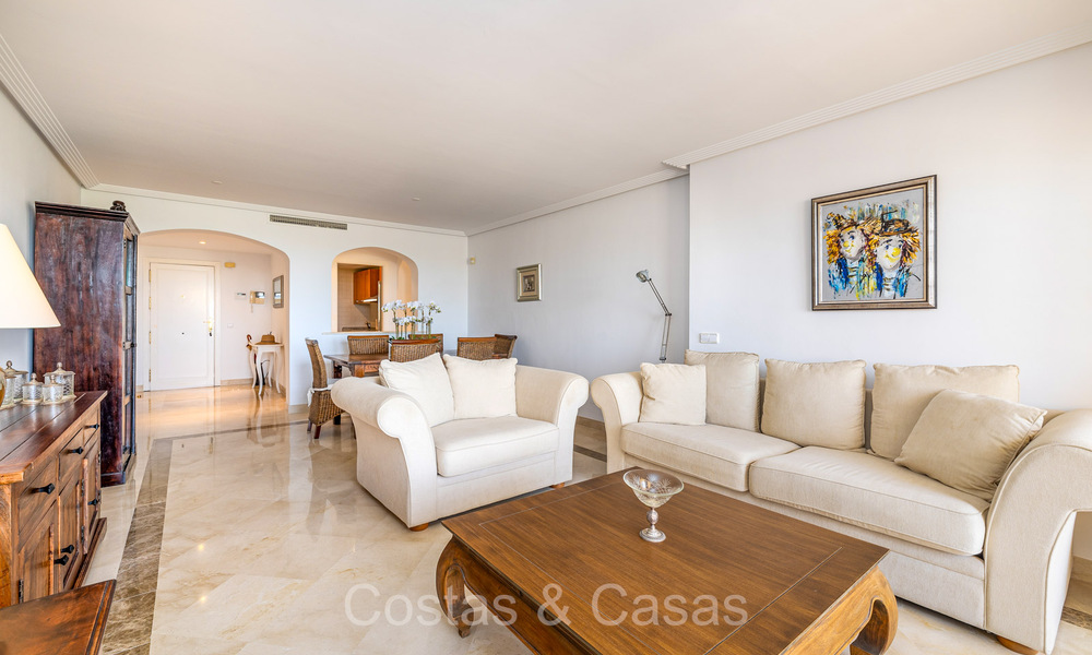 Prêt à emménager, spacieux appartement de 3 chambres à vendre entouré de terrains de golf à Benahavis - Marbella 72138