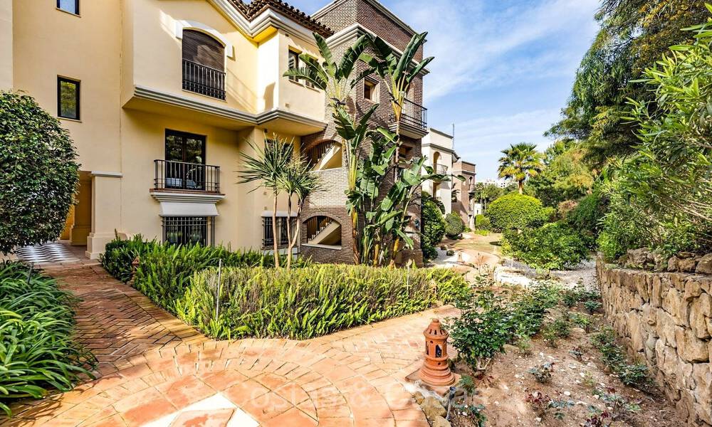 Prêt à emménager, spacieux appartement de 3 chambres à vendre entouré de terrains de golf à Benahavis - Marbella 72154