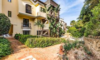 Prêt à emménager, spacieux appartement de 3 chambres à vendre entouré de terrains de golf à Benahavis - Marbella 72154 