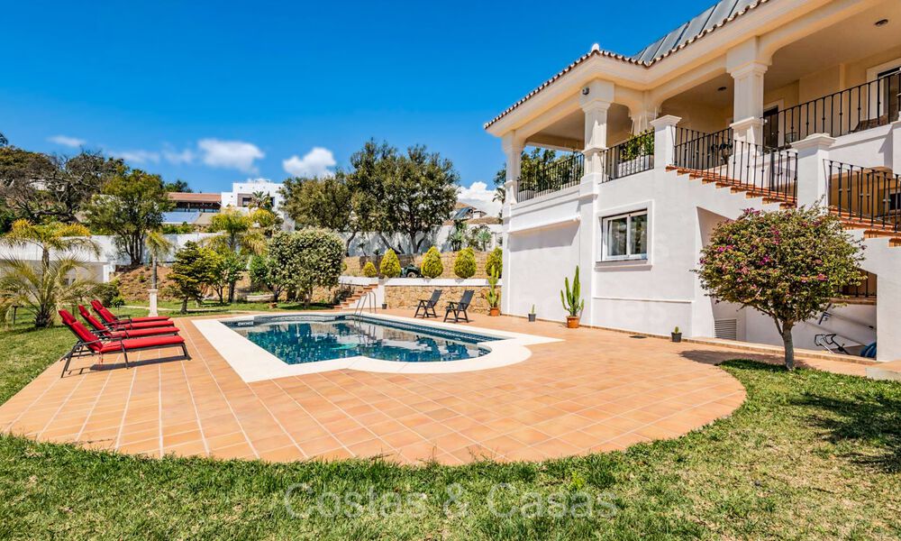 Majestueuse villa de style méditerranéen à vendre, avec vue sur la mer, dans un environnement naturel à l'est du centre de Marbella 72164