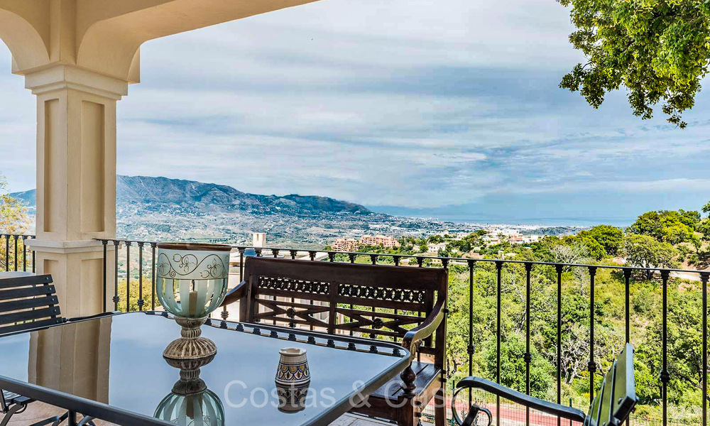 Majestueuse villa de style méditerranéen à vendre, avec vue sur la mer, dans un environnement naturel à l'est du centre de Marbella 72173