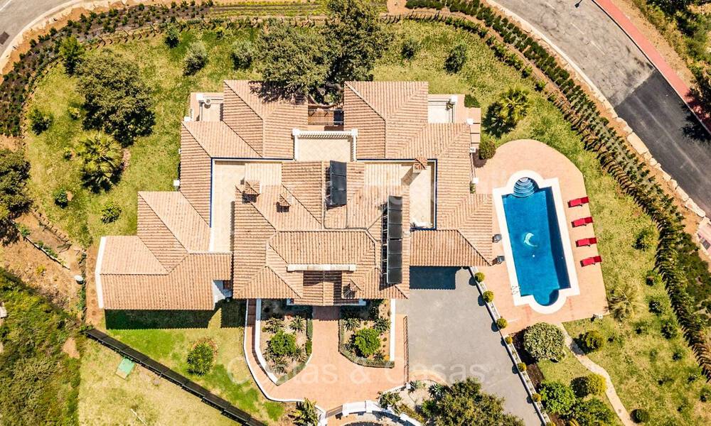 Majestueuse villa de style méditerranéen à vendre, avec vue sur la mer, dans un environnement naturel à l'est du centre de Marbella 72180