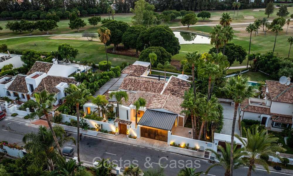 Villa de luxe élégamment rénovée à vendre, adjacente au terrain de golf de Nueva Andalucia, Marbella 72293