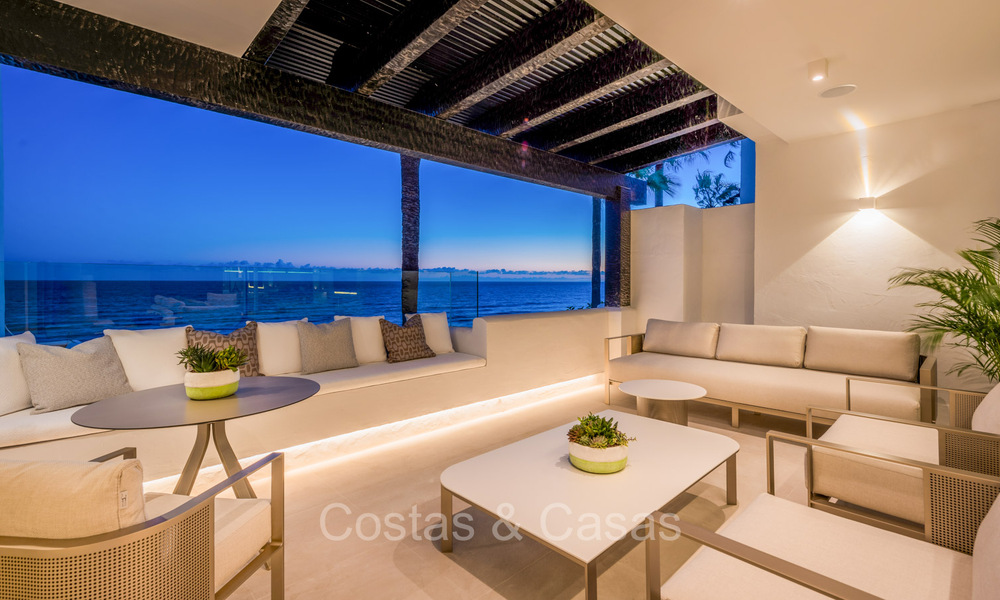 Penthouse de prestige avec vue frontale sur la mer à vendre, première ligne de plage à Puente Romano, Golden Mile, Marbella 72357