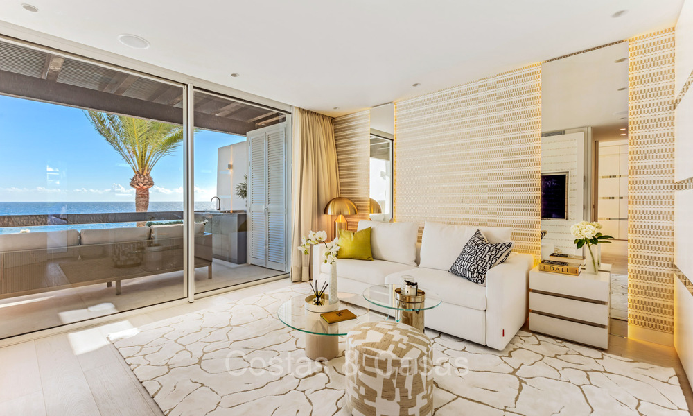 Penthouse de prestige avec vue frontale sur la mer à vendre, première ligne de plage à Puente Romano, Golden Mile, Marbella 72381