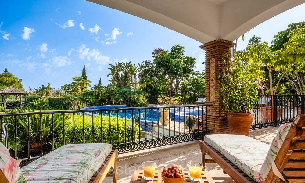 Majestueuse villa de style traditionnel à vendre, avec vue panoramique sur la mer à Marbella - Benahavis 72517