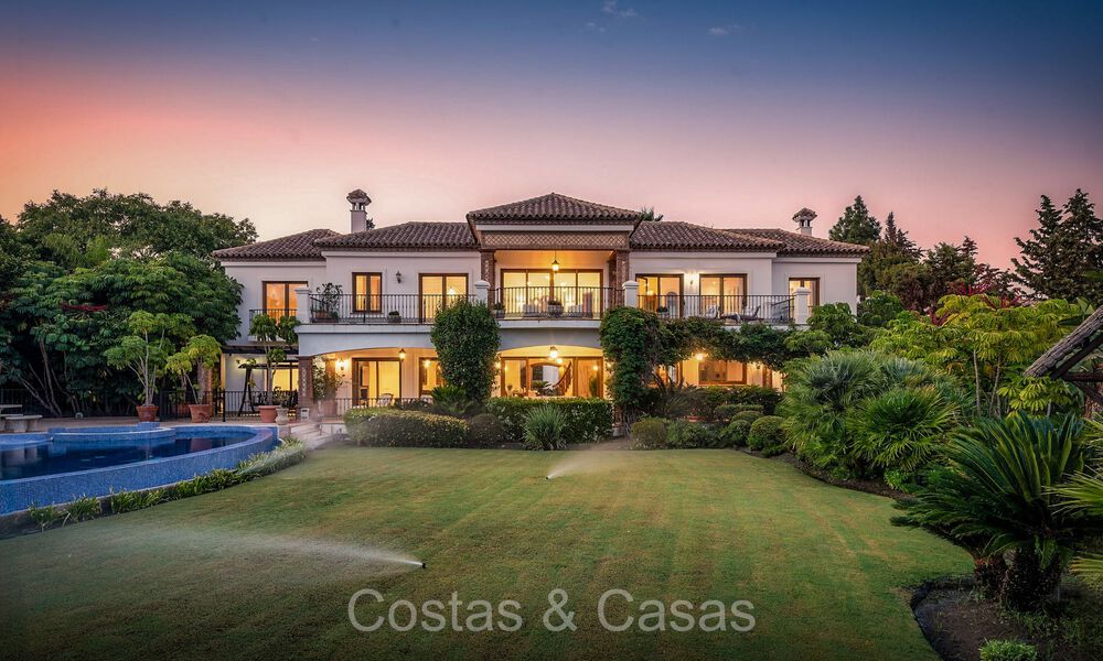 Majestueuse villa de style traditionnel à vendre, avec vue panoramique sur la mer à Marbella - Benahavis 72525