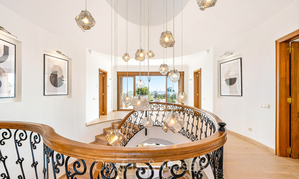 Majestueuse villa de style traditionnel à vendre, avec vue panoramique sur la mer à Marbella - Benahavis 72532