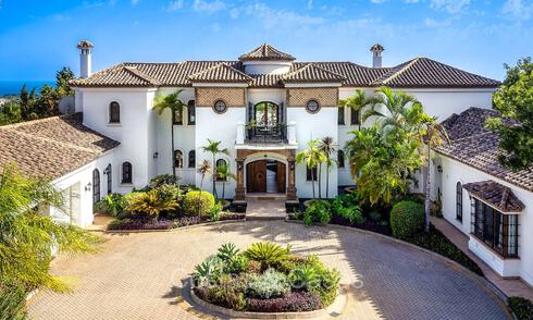 Majestueuse villa de style traditionnel à vendre, avec vue panoramique sur la mer à Marbella - Benahavis 72552