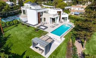 Villa de charme architecturale à vendre, en première ligne du golf de Las Brisas à Nueva Andalucia, Marbella 72629 