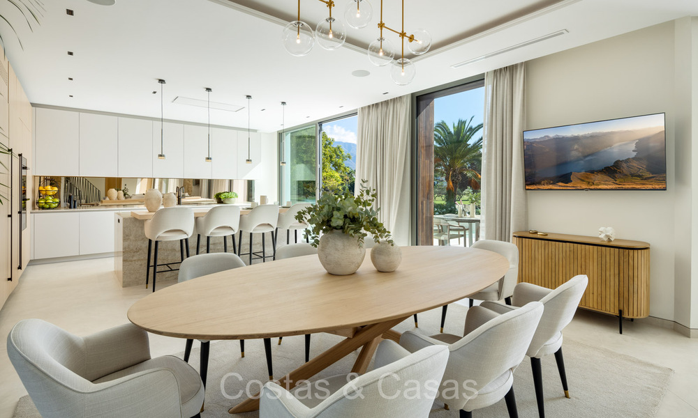 Villa de charme architecturale à vendre, en première ligne du golf de Las Brisas à Nueva Andalucia, Marbella 72652