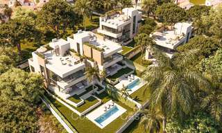 Villas modernes de nouvelle construction à vendre à quelques mètres de la plage à l'est du centre de Marbella 72684 