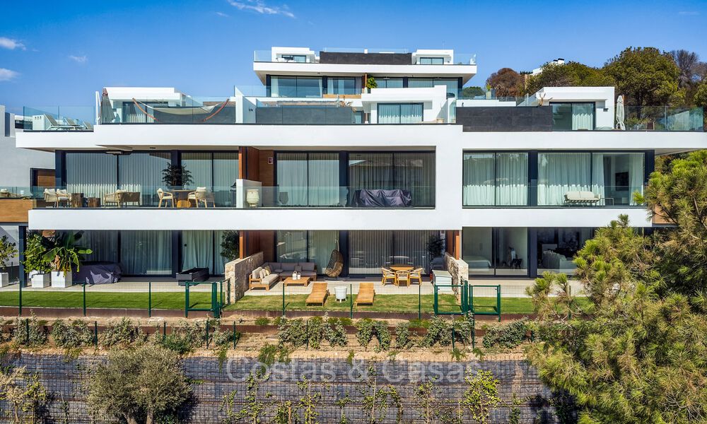 Appartement de jardin moderne et élégant prêt à emménager avec jardin privé et vue sur la mer à vendre à l'Est de Marbella 72713