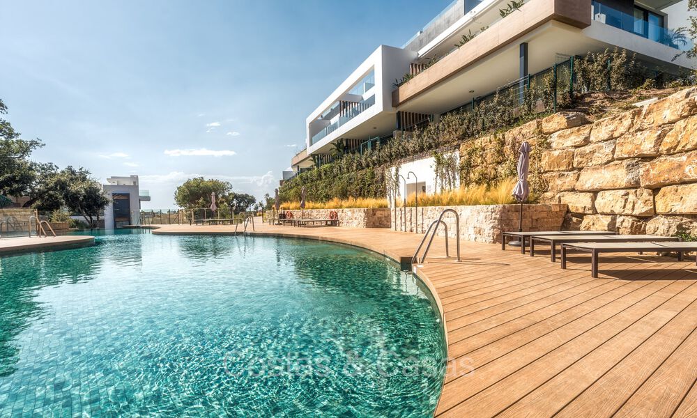 Appartement de jardin moderne et élégant prêt à emménager avec jardin privé et vue sur la mer à vendre à l'Est de Marbella 72739