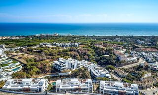 Appartement de jardin moderne et élégant prêt à emménager avec jardin privé et vue sur la mer à vendre à l'Est de Marbella 72743 