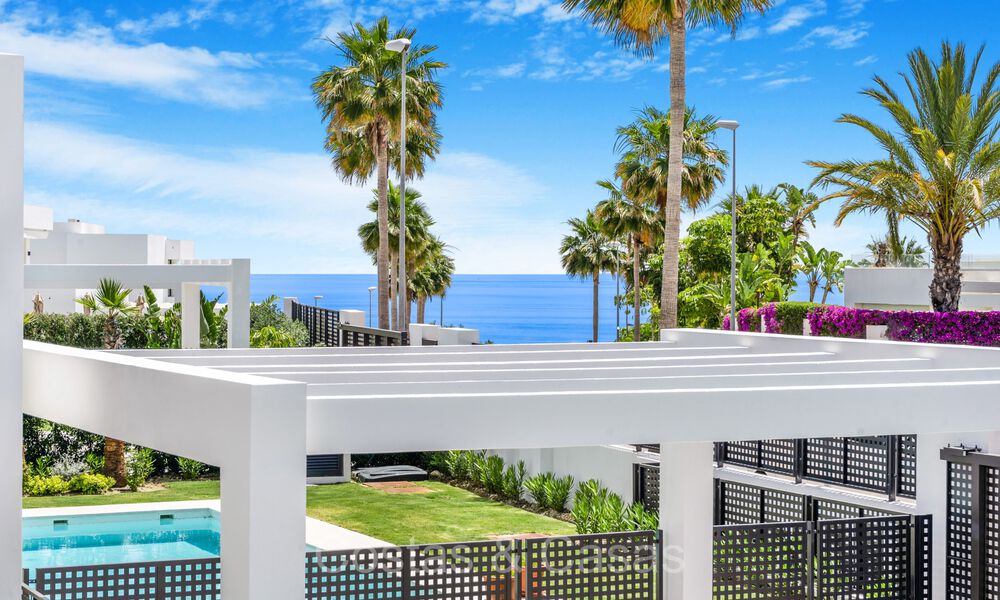 Villa de luxe moderniste prête à emménager à vendre à l'Est de Marbella 72783