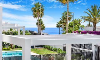 Villa de luxe moderniste prête à emménager à vendre à l'Est de Marbella 72783 