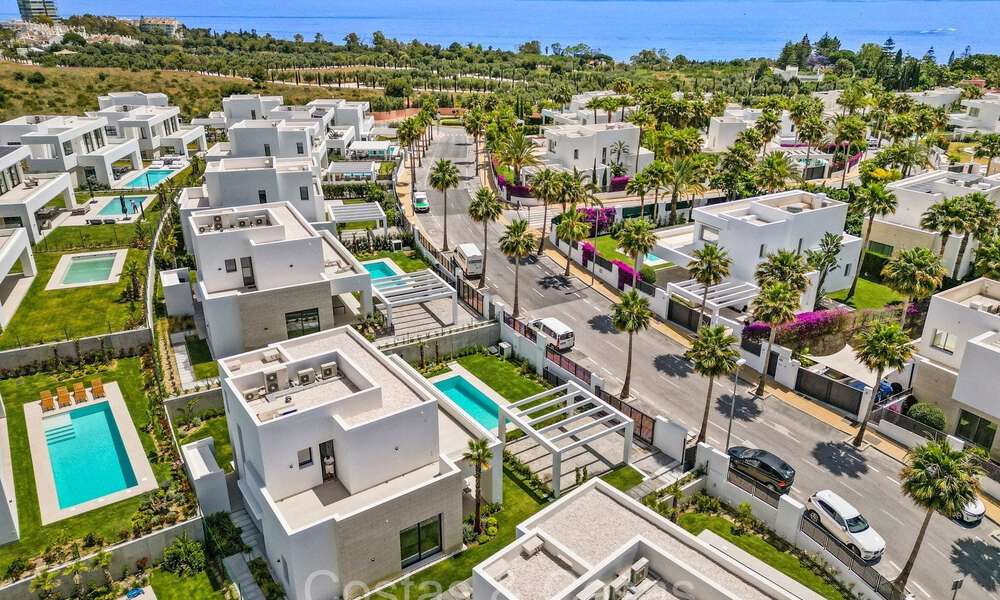 Villa de luxe moderniste prête à emménager à vendre à l'Est de Marbella 72790