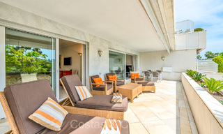 Appartement à vendre dans un complexe exclusif avec sécurité permanente dans la vallée du golf de Nueva Andalucia, Marbella 72797 