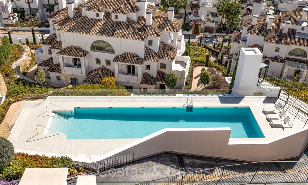 Luxueux appartement à vendre avec vue panoramique sur la mer dans un complexe de charme à Nueva Andalucia, Marbella 72899