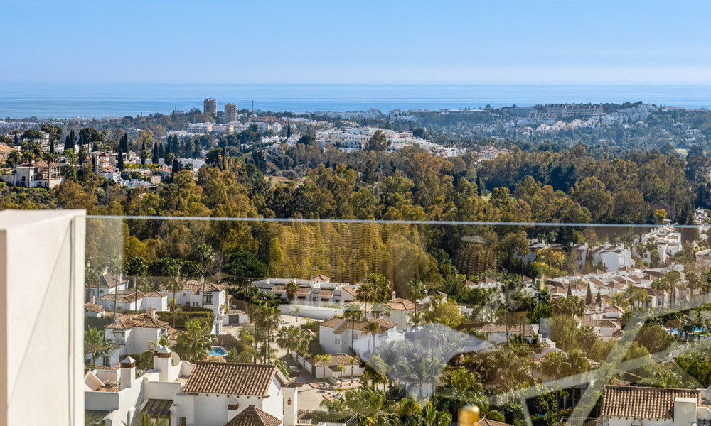 Luxueux appartement à vendre avec vue panoramique sur la mer dans un complexe de charme à Nueva Andalucia, Marbella 72908