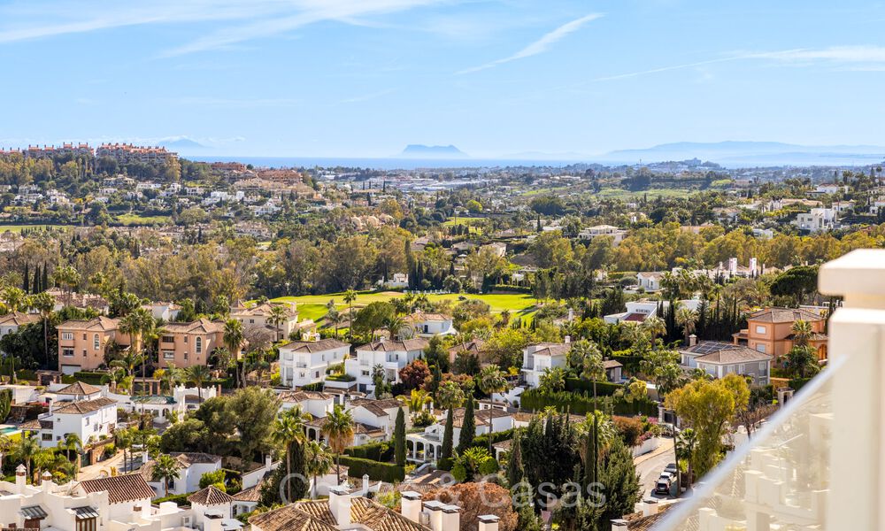 Luxueux appartement à vendre avec vue panoramique sur la mer dans un complexe de charme à Nueva Andalucia, Marbella 72916