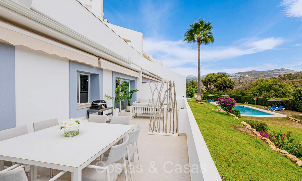 Prestigieux appartement rénové à vendre avec terrasse spacieuse dans le golf resort de La Quinta, Benahavis - Marbella 72926