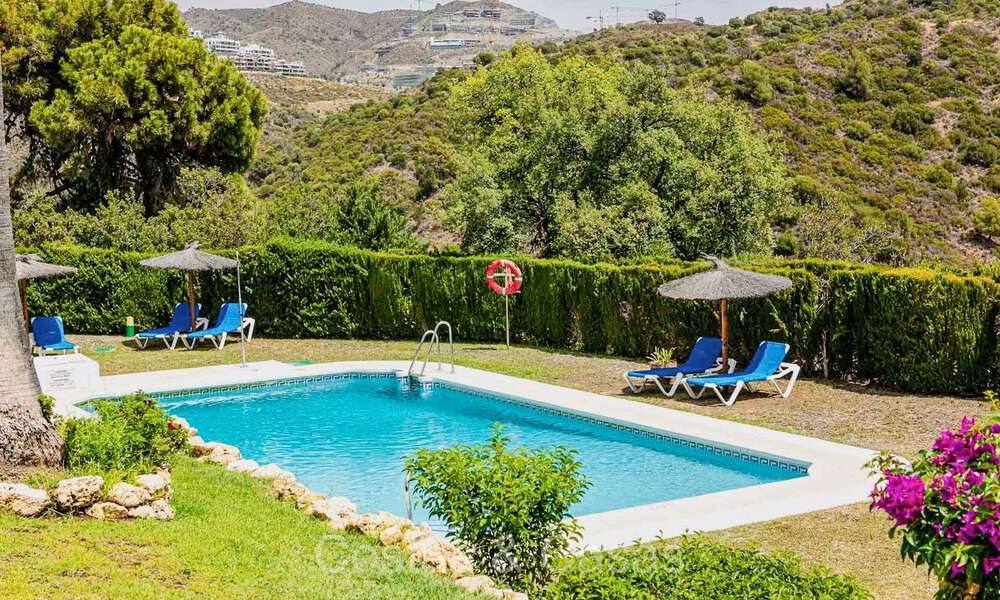 Prestigieux appartement rénové à vendre avec terrasse spacieuse dans le golf resort de La Quinta, Benahavis - Marbella 72929