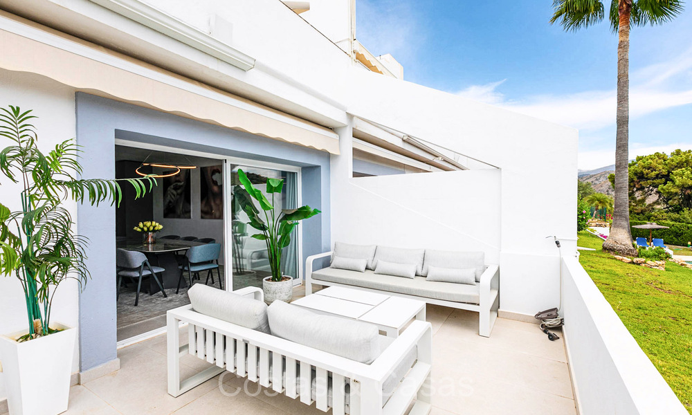 Prestigieux appartement rénové à vendre avec terrasse spacieuse dans le golf resort de La Quinta, Benahavis - Marbella 72969