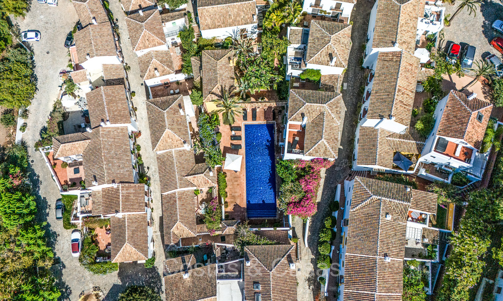 Maison mitoyenne prestigieuse à vendre dans une urbanisation exclusive de style pueblo sur le Golden Mile de Marbella 73197