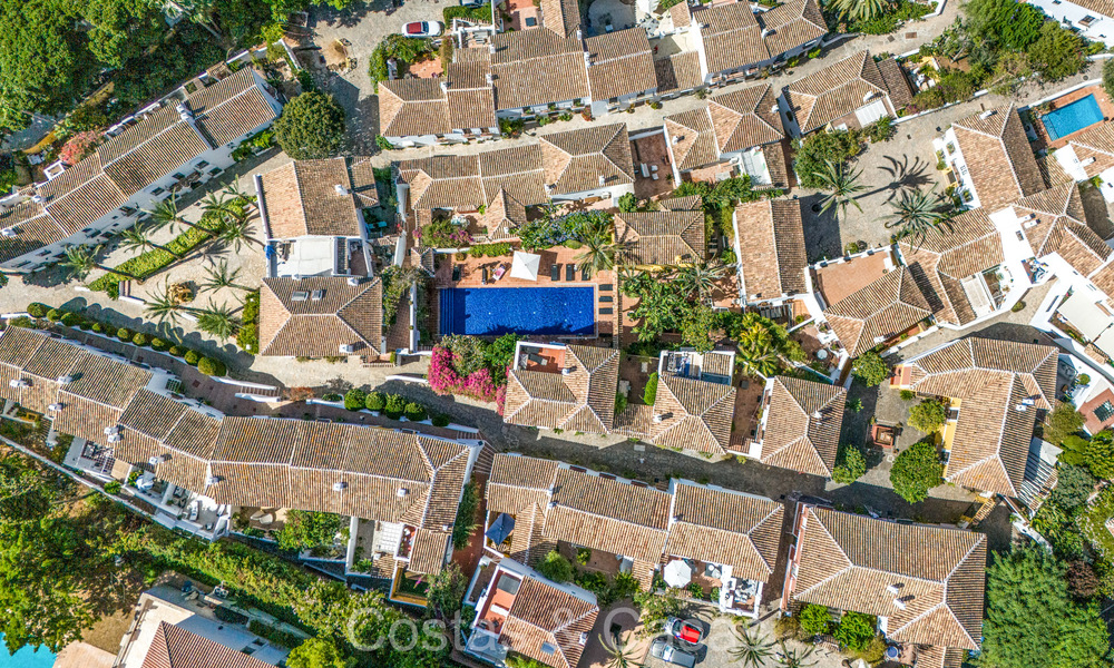 Maison mitoyenne prestigieuse à vendre dans une urbanisation exclusive de style pueblo sur le Golden Mile de Marbella 73198