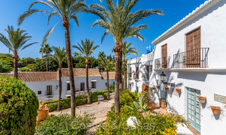 Maison mitoyenne prestigieuse à vendre dans une urbanisation exclusive de style pueblo sur le Golden Mile de Marbella 73207 