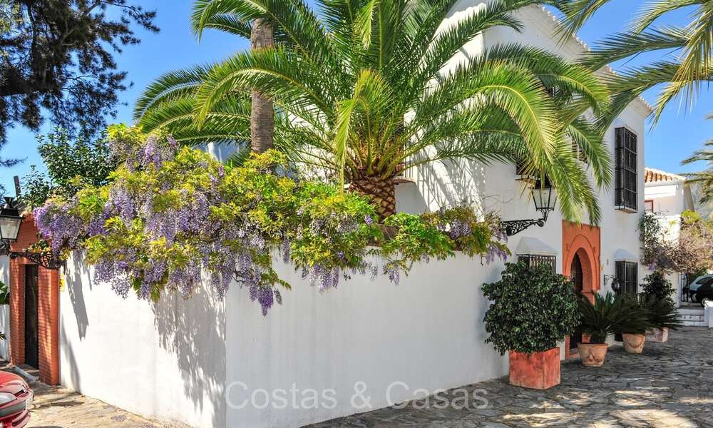 Maison mitoyenne prestigieuse à vendre dans une urbanisation exclusive de style pueblo sur le Golden Mile de Marbella 73310