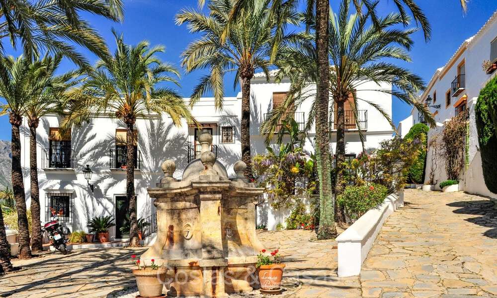 Maison mitoyenne prestigieuse à vendre dans une urbanisation exclusive de style pueblo sur le Golden Mile de Marbella 73312