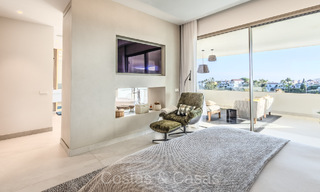 Maison de luxe sophistiquée et minimaliste à vendre dans un complexe prestigieux à Nueva Andalucia, Marbella 73143 