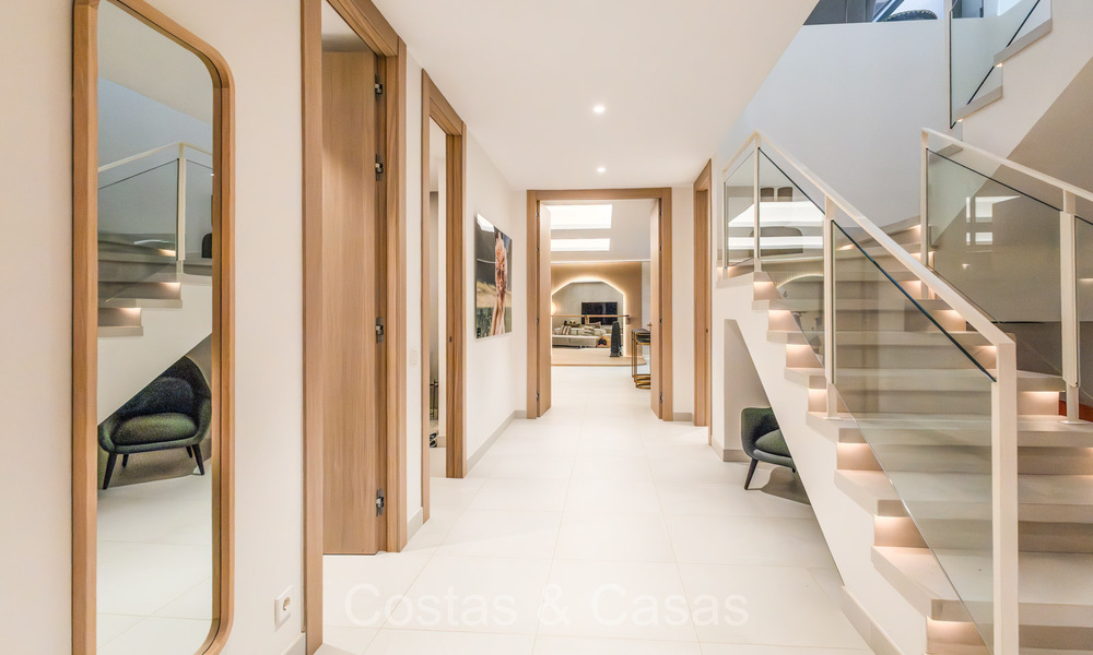 Maison de luxe sophistiquée et minimaliste à vendre dans un complexe prestigieux à Nueva Andalucia, Marbella 73166