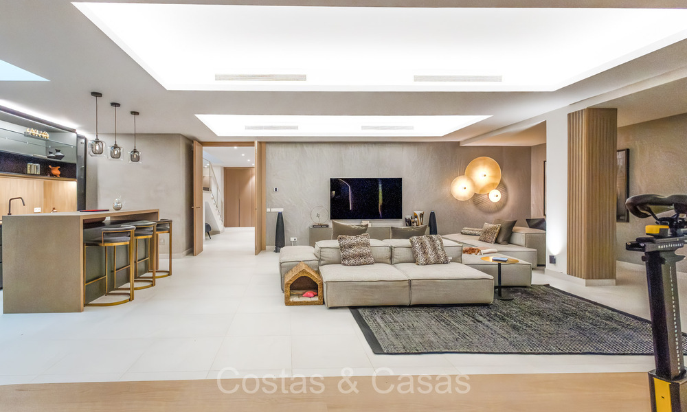 Maison de luxe sophistiquée et minimaliste à vendre dans un complexe prestigieux à Nueva Andalucia, Marbella 73174