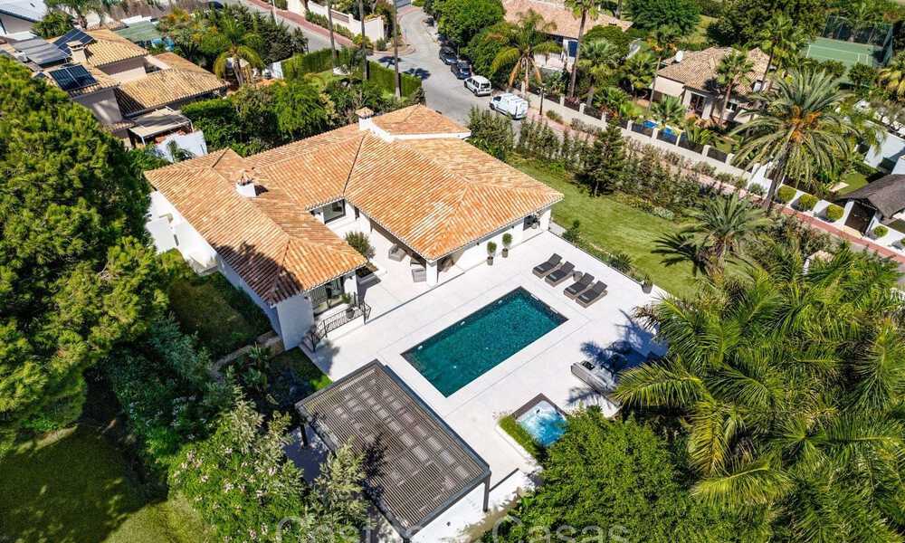 Villa de luxe sophistiquée dans un style architectural méditerranéen moderne à vendre à Nueva Andalucia, Marbella 73220