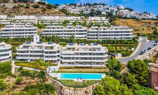 Prêt à emménager, appartement de luxe moderne à vendre à Benahavis - Marbella 73409 