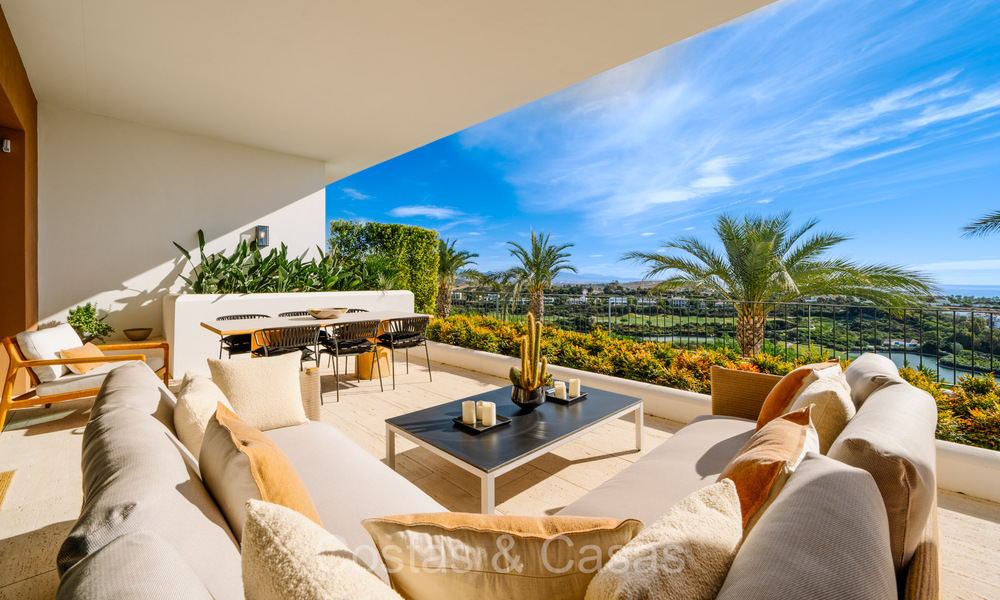 Appartement de luxe de première classe avec vue imprenable sur la mer à vendre dans un complexe de golf 5* à Casares, Costa del Sol 73389